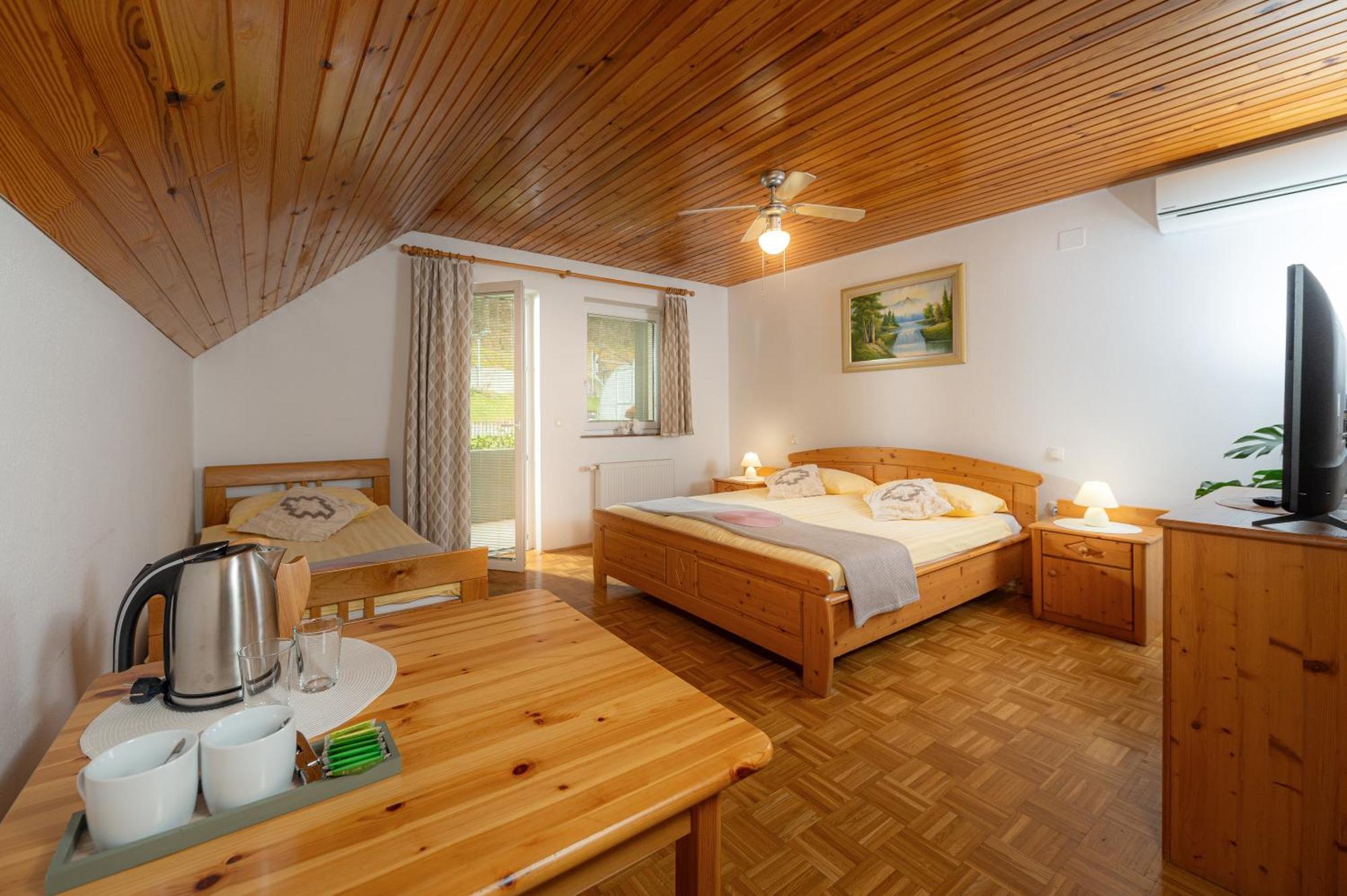 Rooms & Apartments Pr Matjon Bled Eksteriør bilde